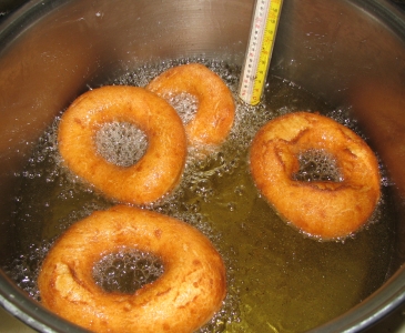 Frying Sourdough Doughnuts